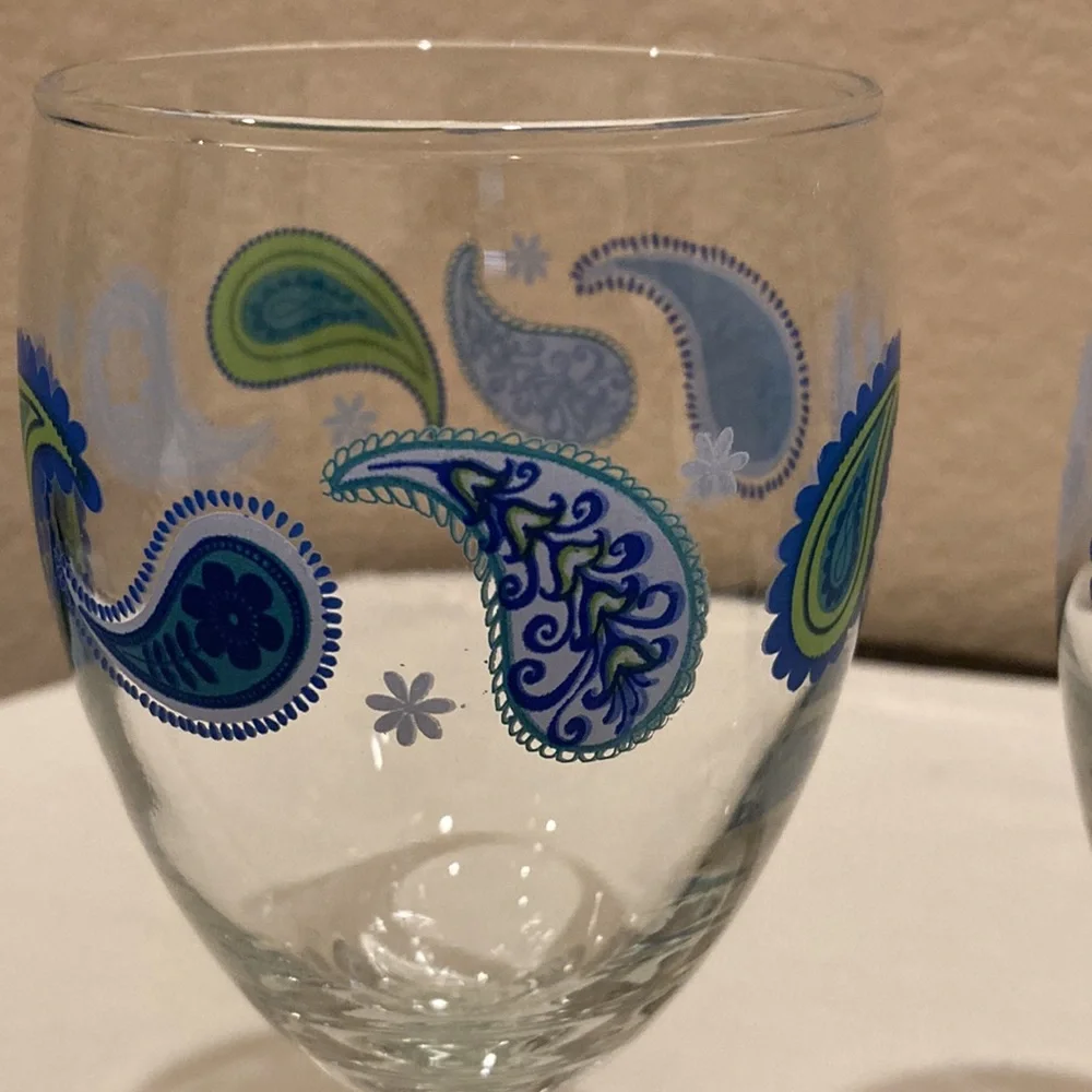 Set of 2 Libbey Paisley Wine Water Goblets Glasses Blue and Green Design 14oz